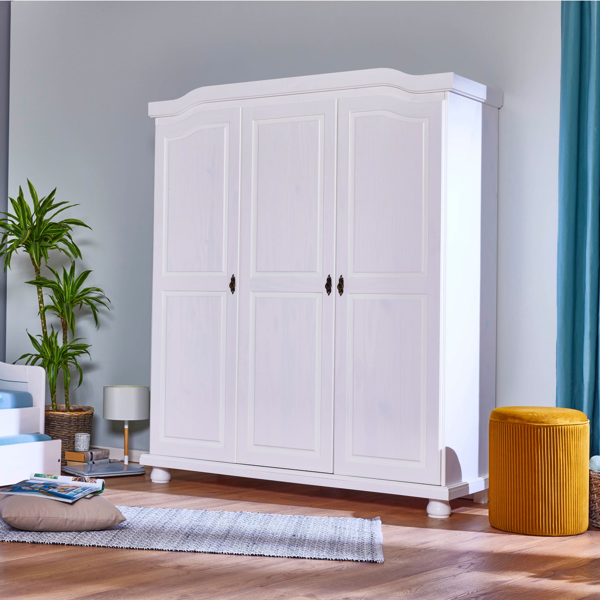 Armoire 3 portes en bois massif blanc laqué - AR12024