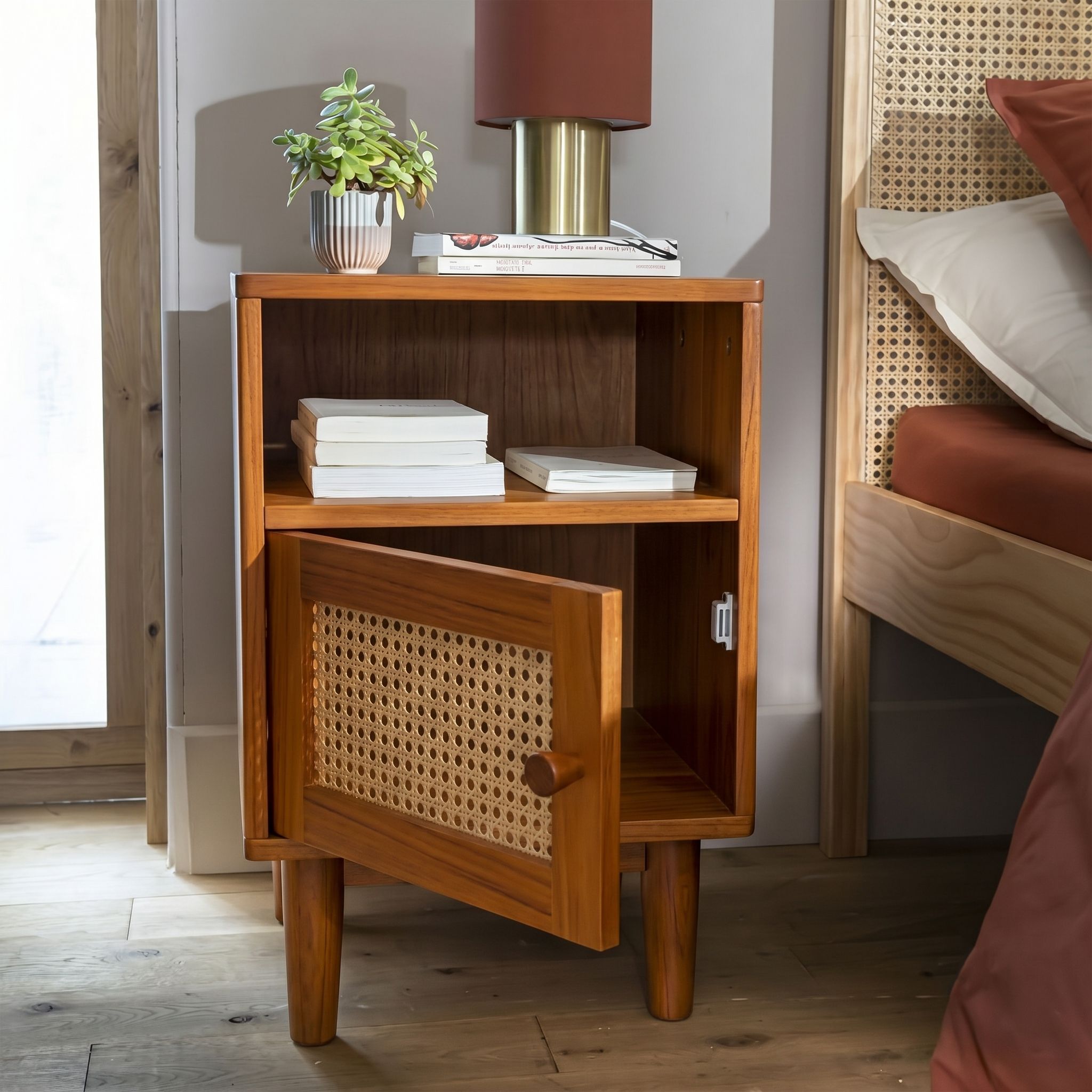 Table de chevet noisette cannage en pin massif ANNA