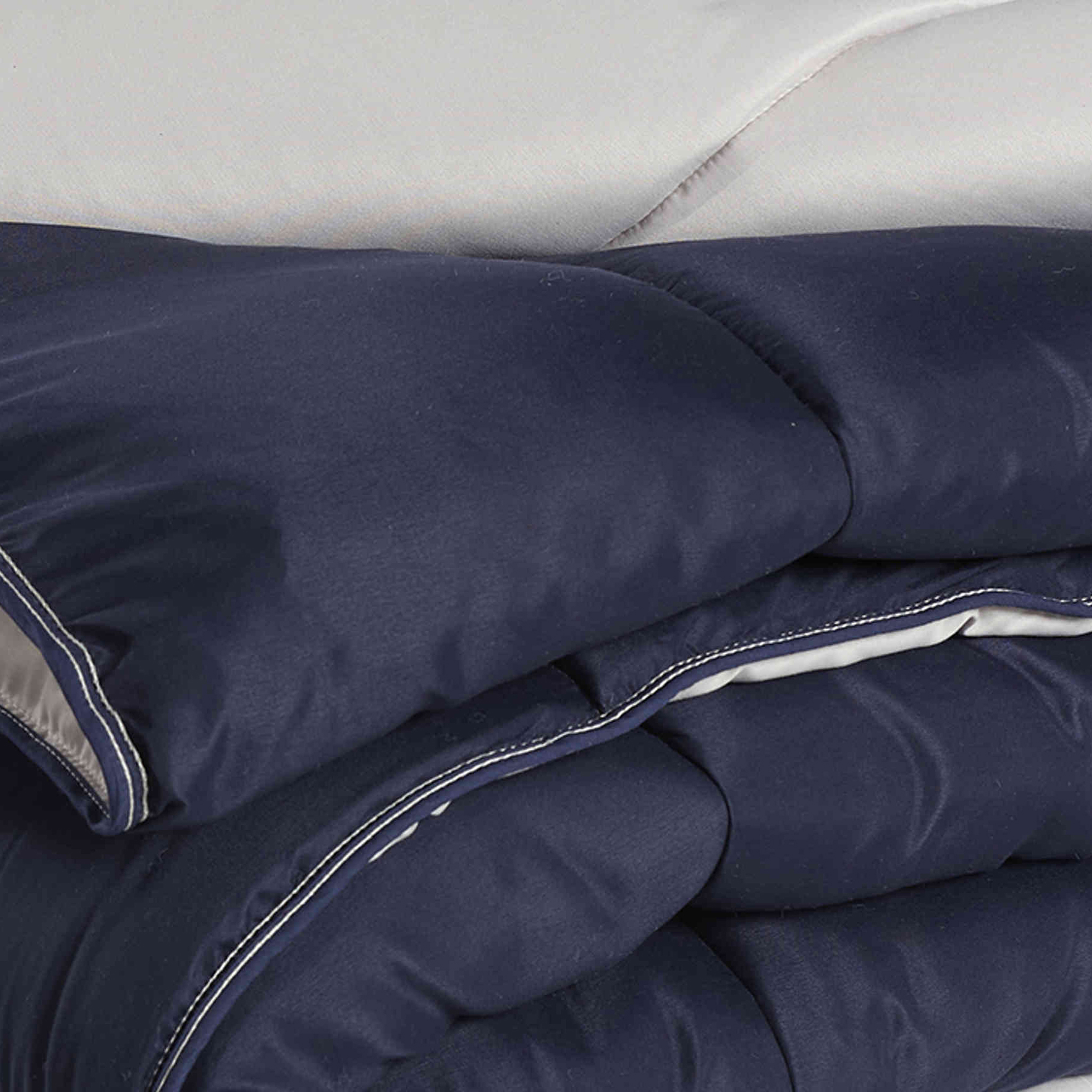 Couette bicolore hiver lavable à 40°C 100% polyester microfibre 400 g/m²  140x200 / 220x240