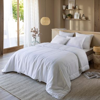 Couette 4 saisons anti-acariens et anti-bactériens