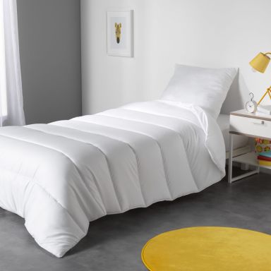 Couette polyester uni confort 140x200