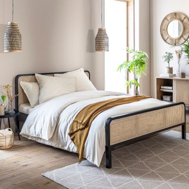 Lit adulte en pin massif noir avec véritable cannage 140x190