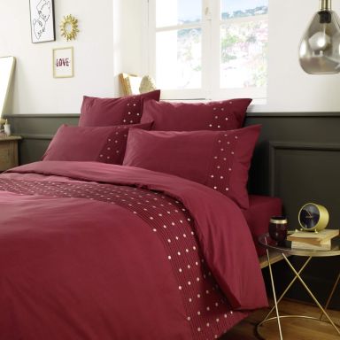 Housse de couette brodée plis religieuses bordeaux 260x240 cm