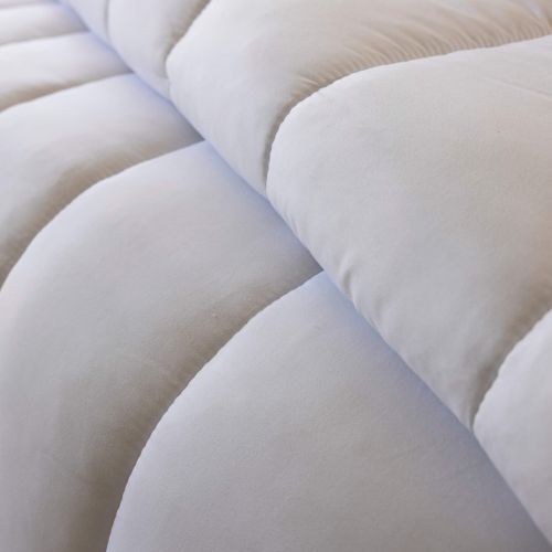 Couette chaude hiver 500gr/m² 260x240 cm
