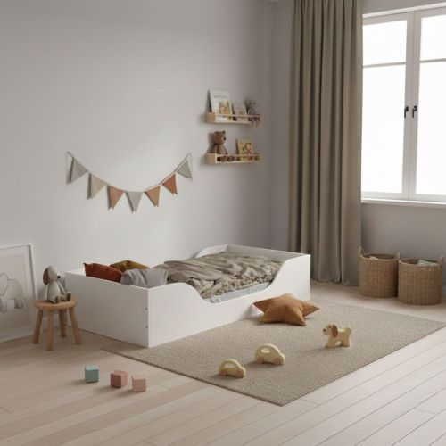 Lit inspiration Montessori enfant au sol blanc 