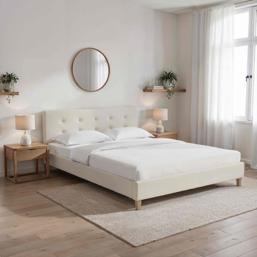 Lit en velours avec pieds en bois écru ambiance avec matelas