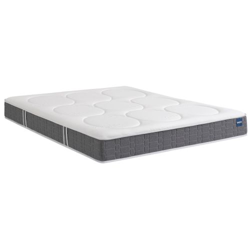 Matelas Bultex Comforting 200x200 cm vu en angle, détail de la bande latérale