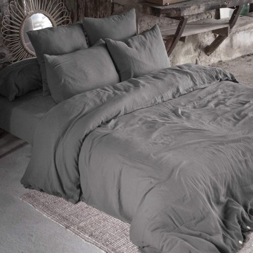 Parure de lit anthracite double gaze de coton Terre de Nuit ambiance