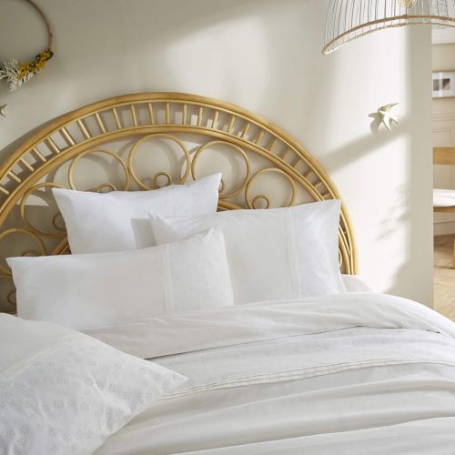 Taie d'oreiller 100% coton broderie anglaise