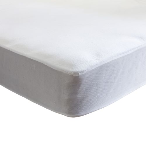 Protège matelas 200x200 en coton bio imperméable présenté sur fond blanc