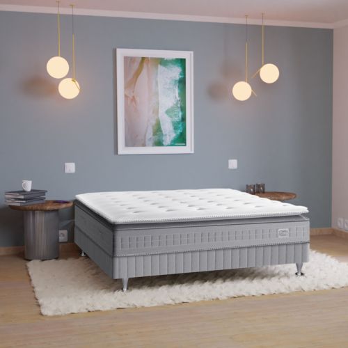 Matelas Simmons 651 ressorts ensachés + surmatelas intégré SW5 140x190 (présenté en ambiance)