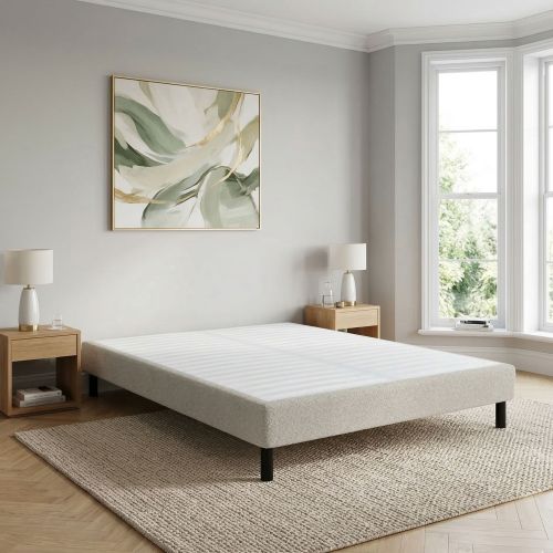 Chambre avec sommier déco tapissier en kit Terre de Nuit, assouplit le confort du matelas.