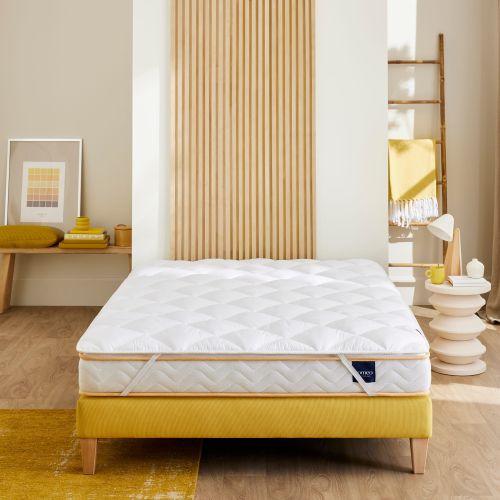 Surmatelas 130x190 moelleux et respirant Aurore Someo sur lit pour confort optimal