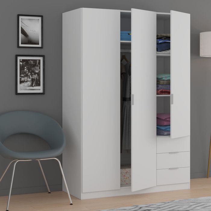 Armoire 3 portes et 3 tiroirs Armoire 3 portes et 3 tiroirs