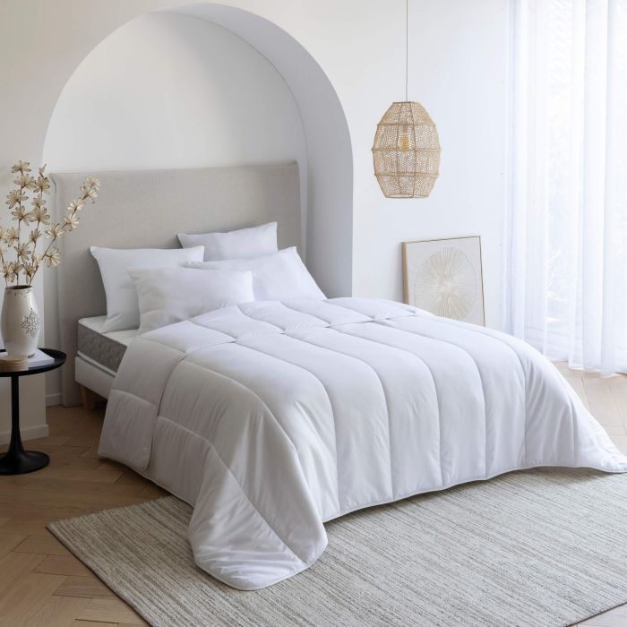 Pack couette été et oreiller moelleux anti-acariens Someo vue de face