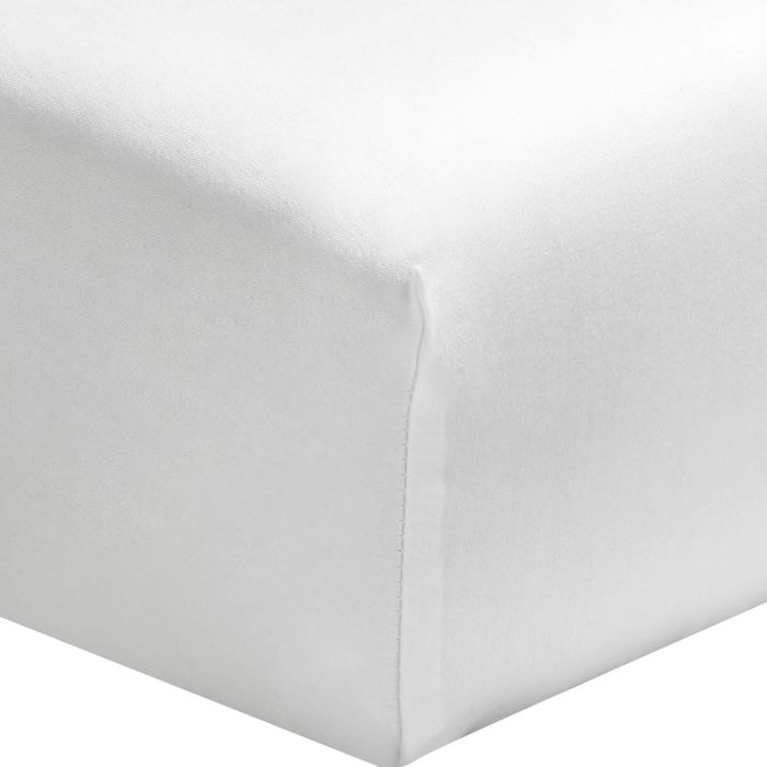 Drap housse coton blanc bonnet 40 cm sur fond blanc offrant maintien parfait