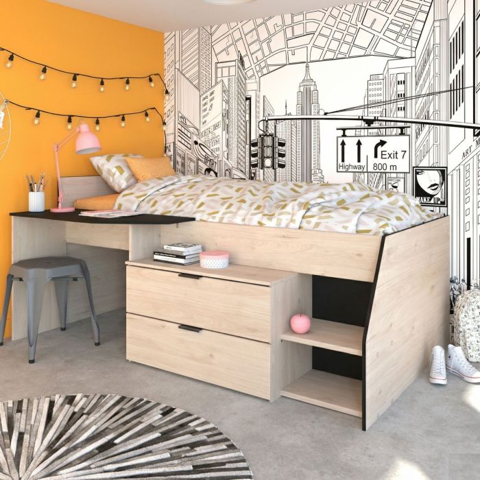 Lit mi-hauteur enfant bois avec bureau et rangements chêne et noir Terre de Nuit dans une chambre décorée.
