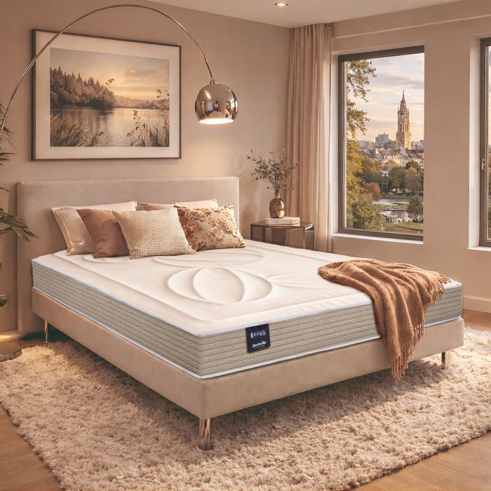 Matelas latex naturel ferme Dunlopillo Hortense 2 mis en situation dans une chambre élégante.