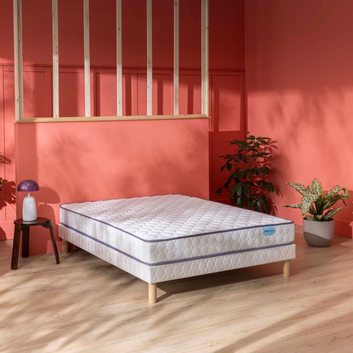 Ensemble Merinos matelas ressorts ensachés Natty, sommier Twist et pieds