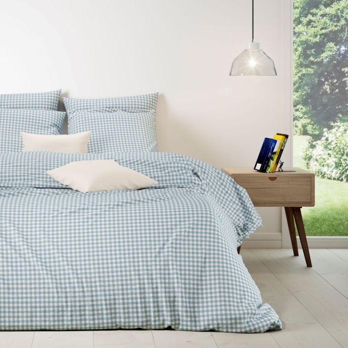 Parure de lit Bibiane à carreaux créant une ambiance élégante et un cocon chaleureux