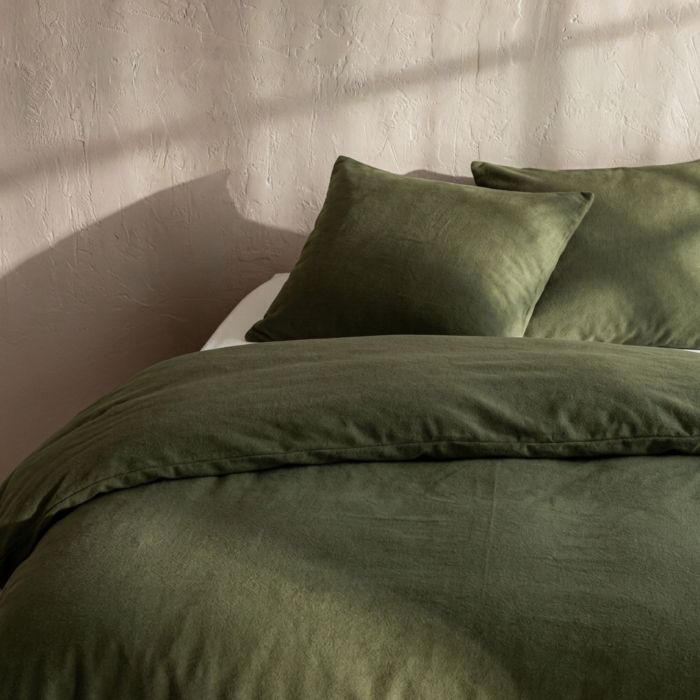 Parure de lit en flanelle kaki douce et chaude Terre de Nuit sur lit double