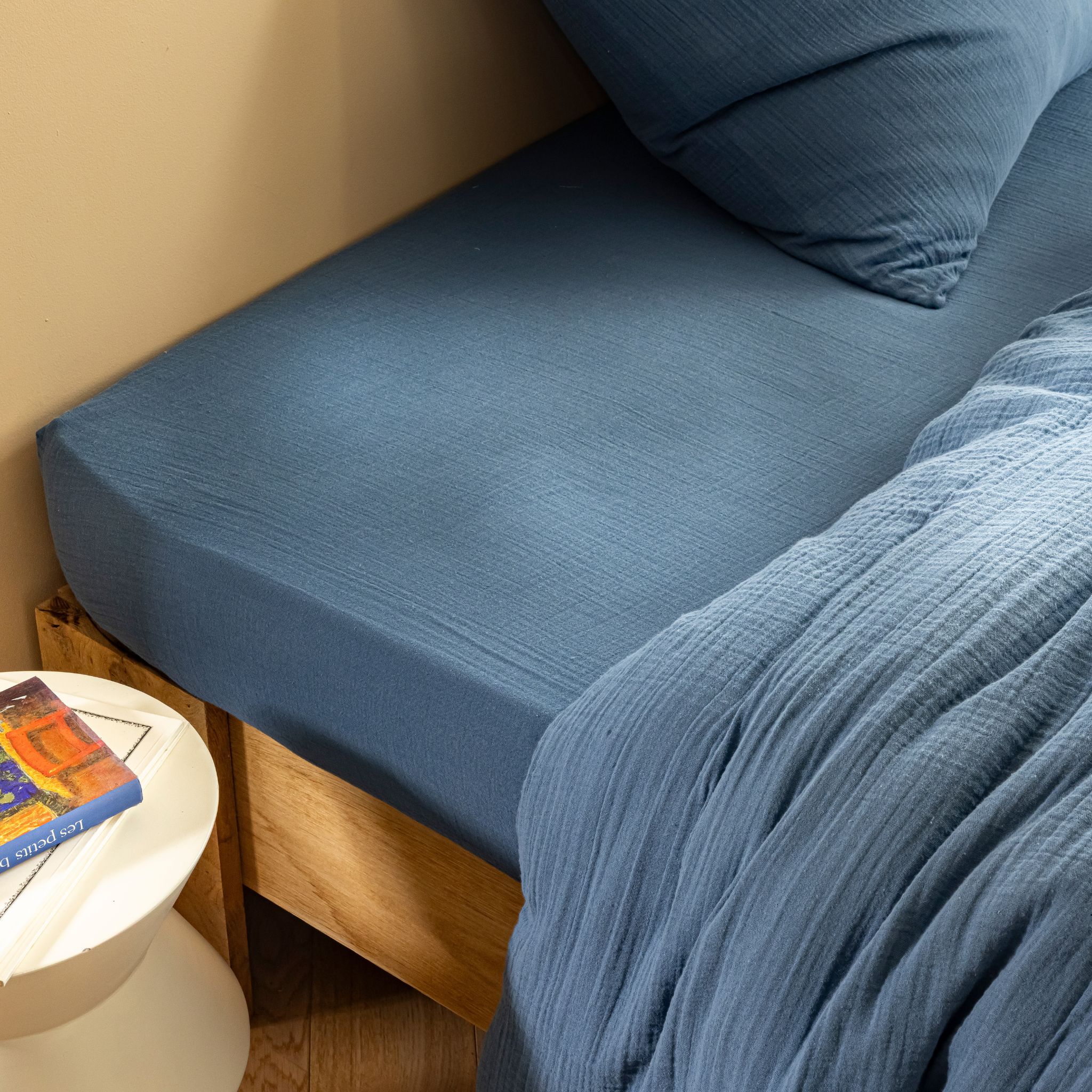 Drap housse gaze de coton bleu Terre de Nuit JUNE