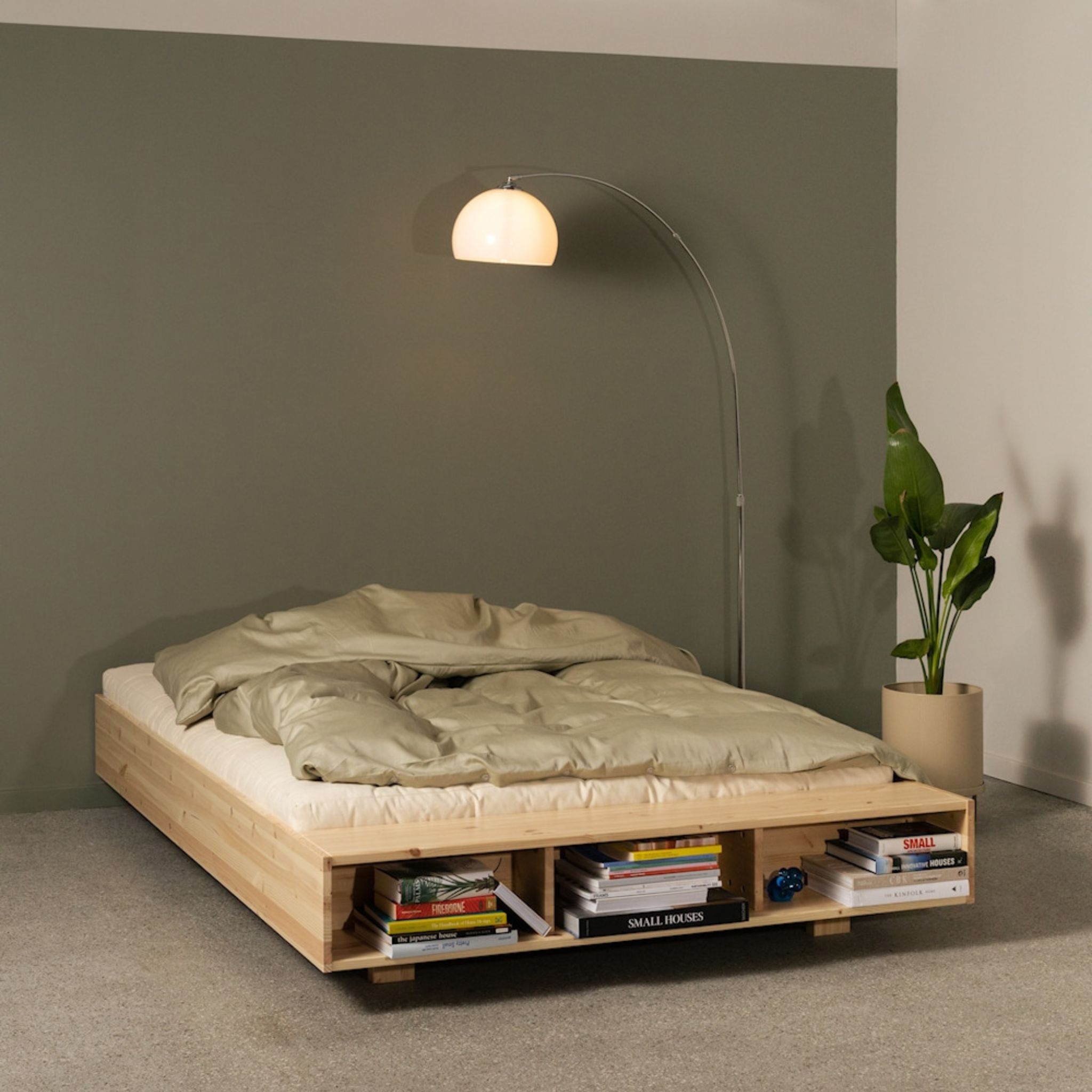 Lit 140x200 en pin massif bois clair avec rangements MERGE