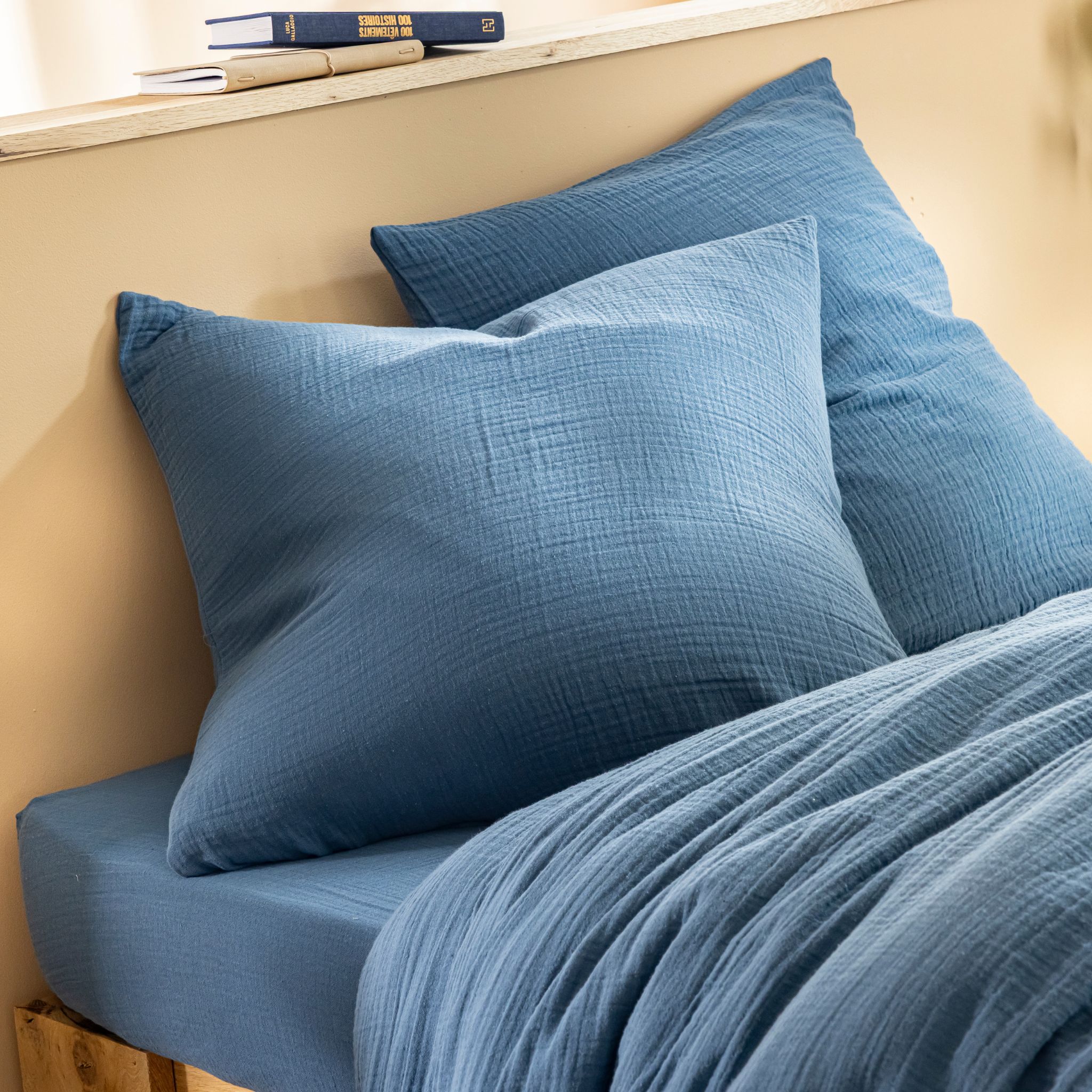 Taie d'oreiller 50x70 gaze de coton bleu Terre de Nuit JUNE