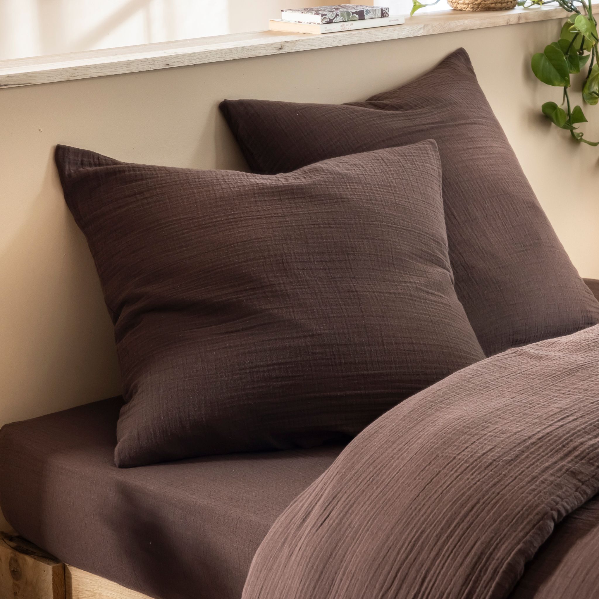 Taie d'oreiller 50x70 gaze de coton marron Terre de Nuit JUNE