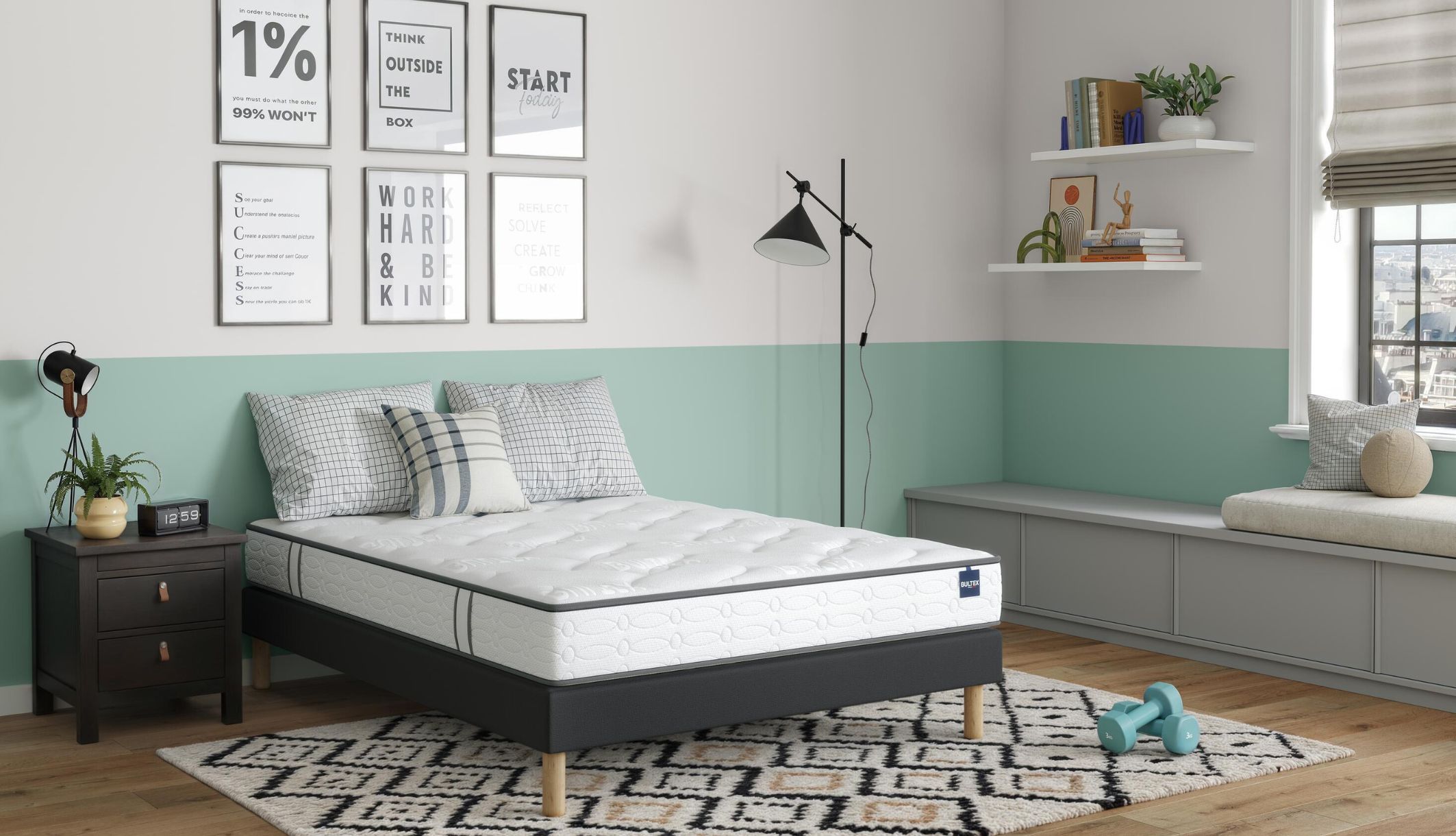 Matelas mousse ferme Bultex Le Surprenant installé dans une chambre moderne au style épuré.