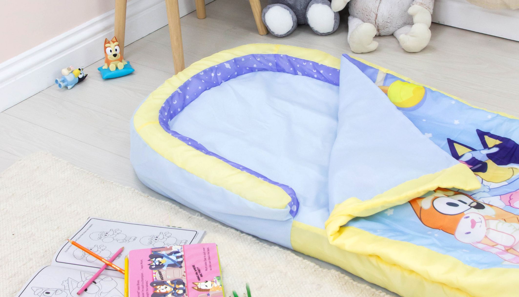Zoom détails sur le lit d&#039;appoint gonflable ReadyBed 2-en-1
