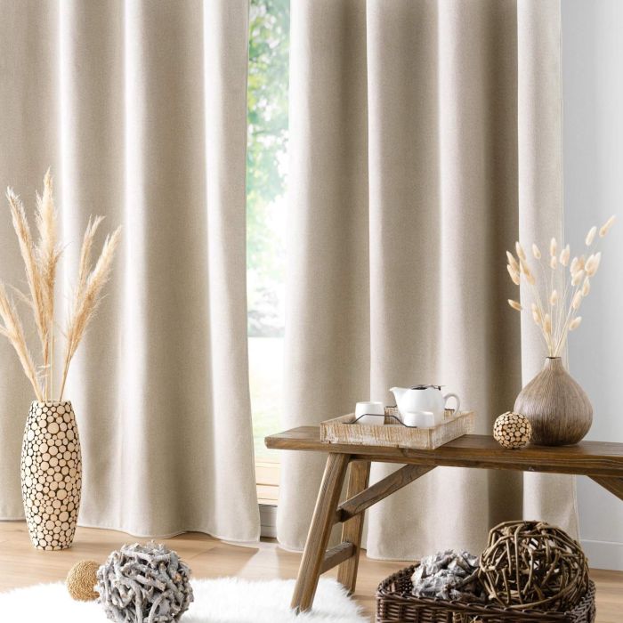 salon cocooning avec rideaux thermiques anti-froid coloris beige