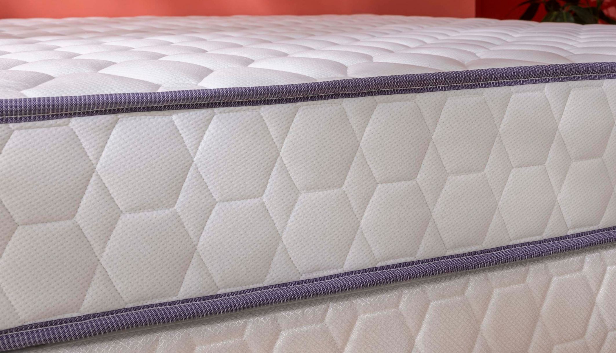Zoom sur la coutil du matelas Merinos NATTY
