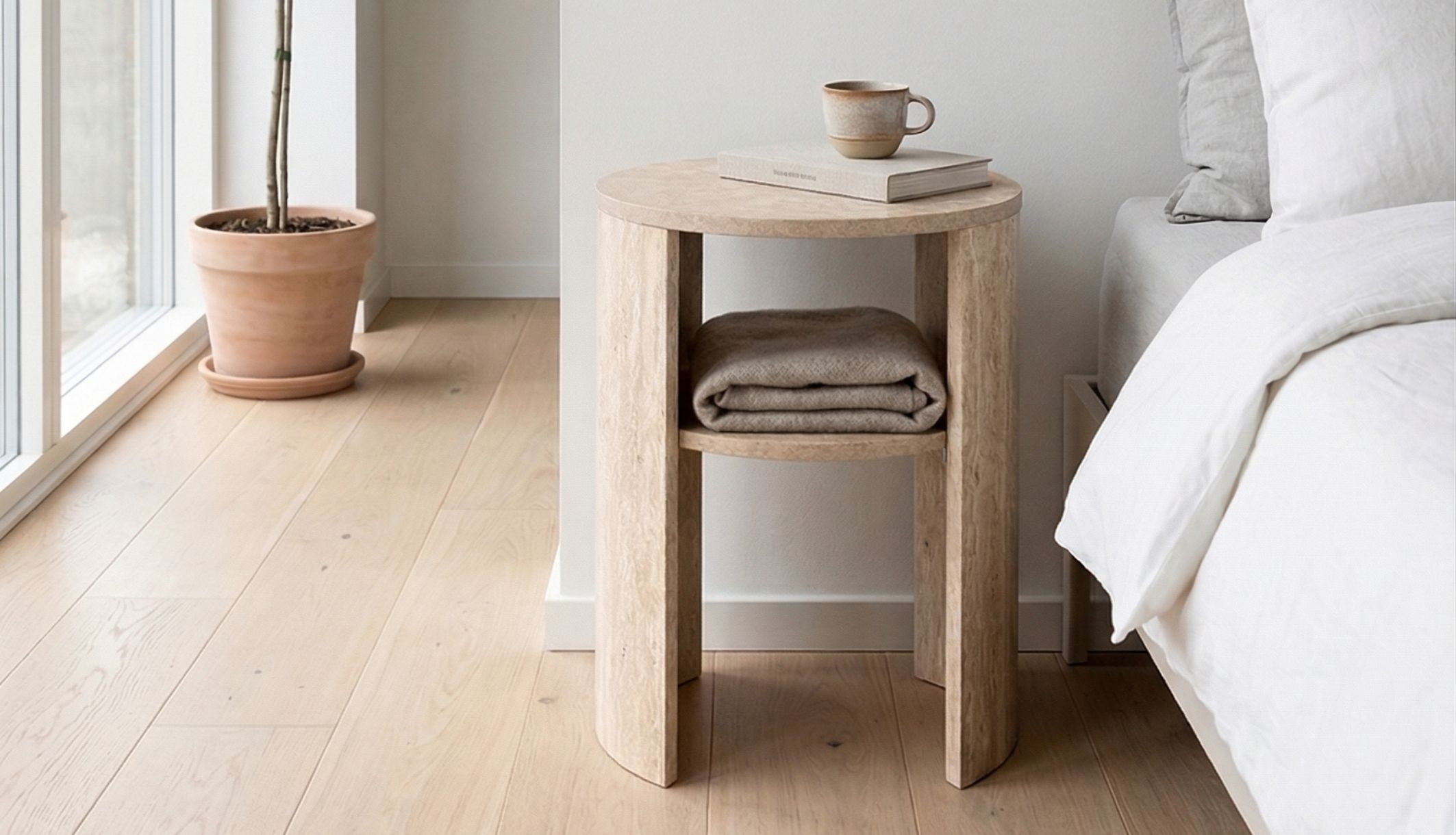 Chevet effet tarvertin ouverte pour montrer la capacité de rangement 