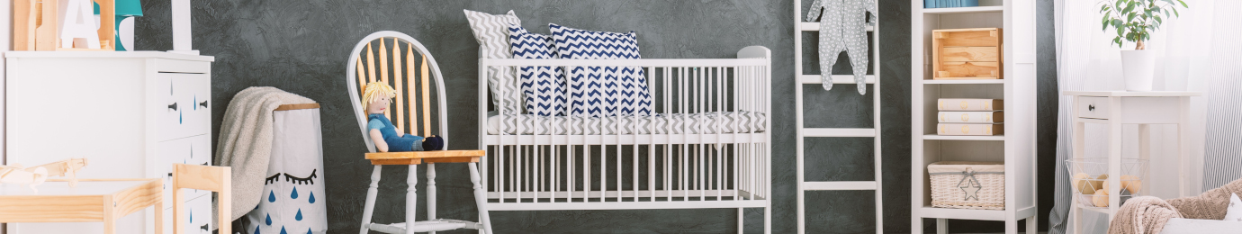 Chambre enfant meubles en bois blanc