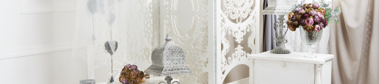 shabby chic white room